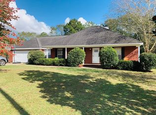 106 Eastwood Dr, Headland, AL 36345