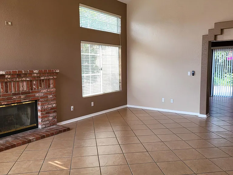 255 Moon Dance Dr — Photo 2