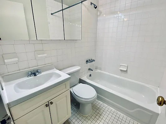 Rented by Compass | media 6