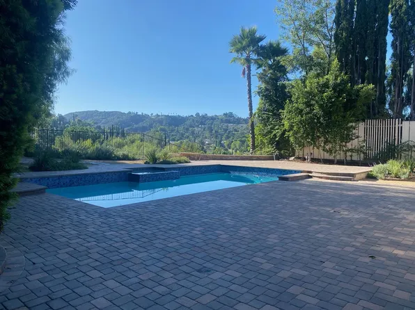 4776 Galendo St, Woodland Hills, CA 91364