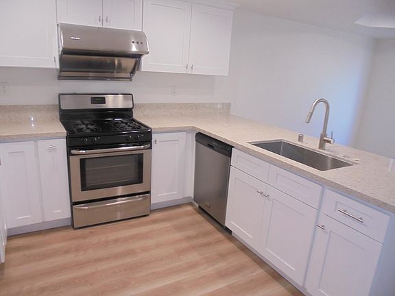 4th image of 349 E Phillips Blvd