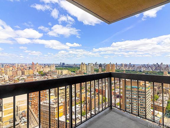 3rd image of 145 W 67th St APT 38D