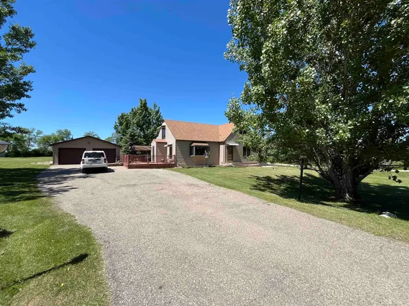 5116 14th St SE, Minot, ND 58701