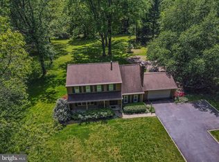 5725 Smoke Rise Ln, Fairfax Station, VA 22039