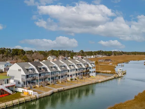 7718 E Side Rd, Chincoteague Island, VA 23336