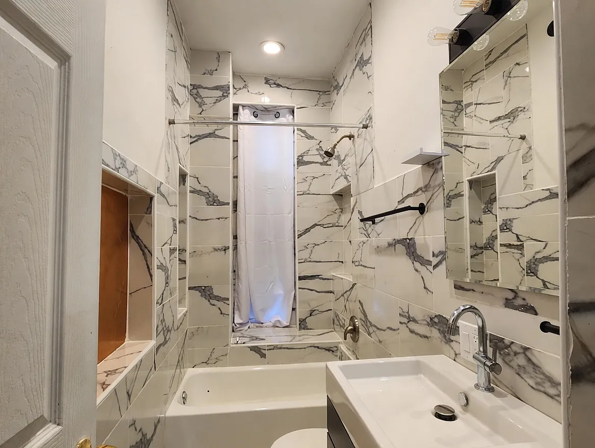 Building Photo - 1619 S Loomis St #1-H