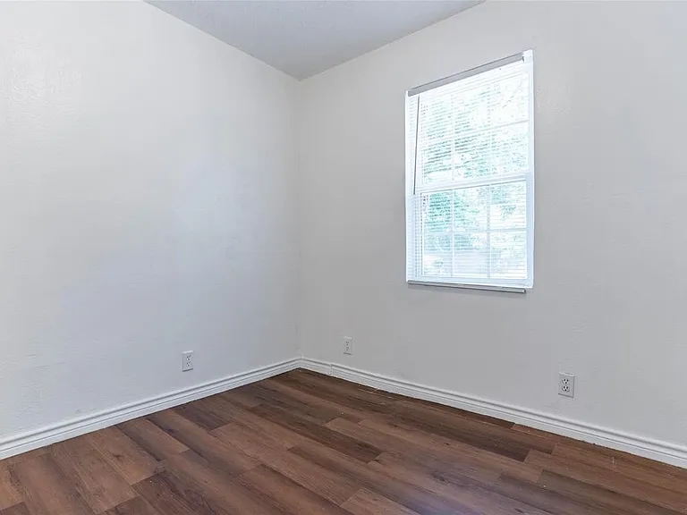 1115 S Frances St — Photo 10