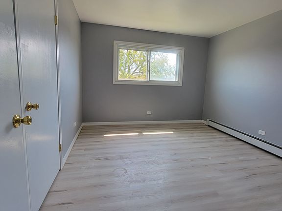 5th image of 14432 Jefferson Ave APT 2W