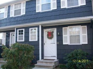 111 E Gate Ln, Hamden, CT 06514