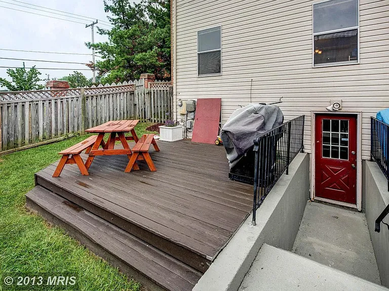 6177 Morning Glory Rd — Photo 8