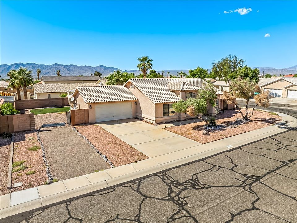 1st image of 1836 E Bear Creek Way
