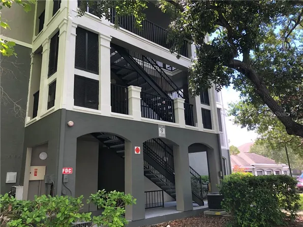 1302 High Hammock Dr APT 103, Tampa, FL 33619