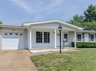 1415 Bluefield Dr, Florissant, MO 63033