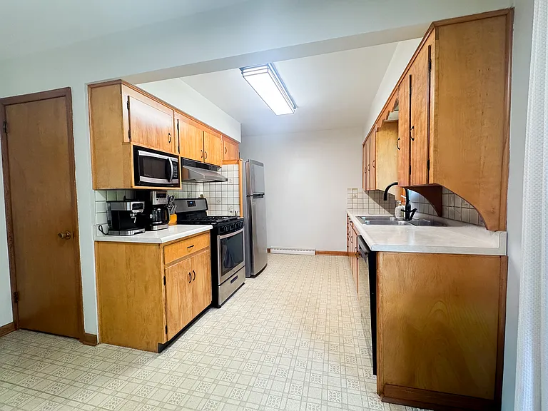 Hood Dr — Photo 11