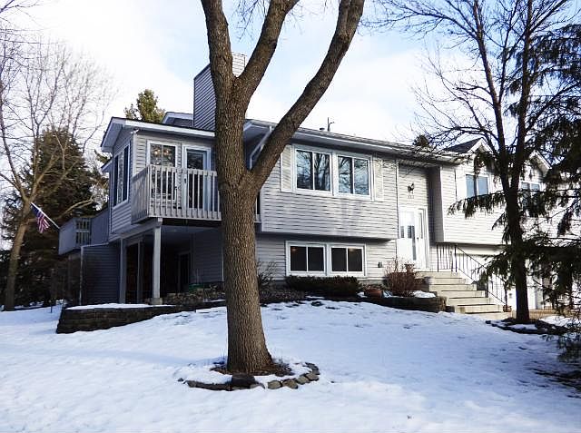 1st image of 885 Lawnview Ave