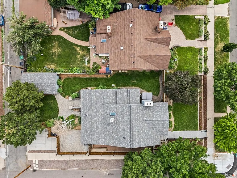 2290 Jasmine St — Photo 48