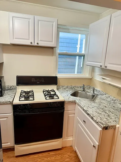 2 bed, 1100 sqft, $2,650 — Photo 4