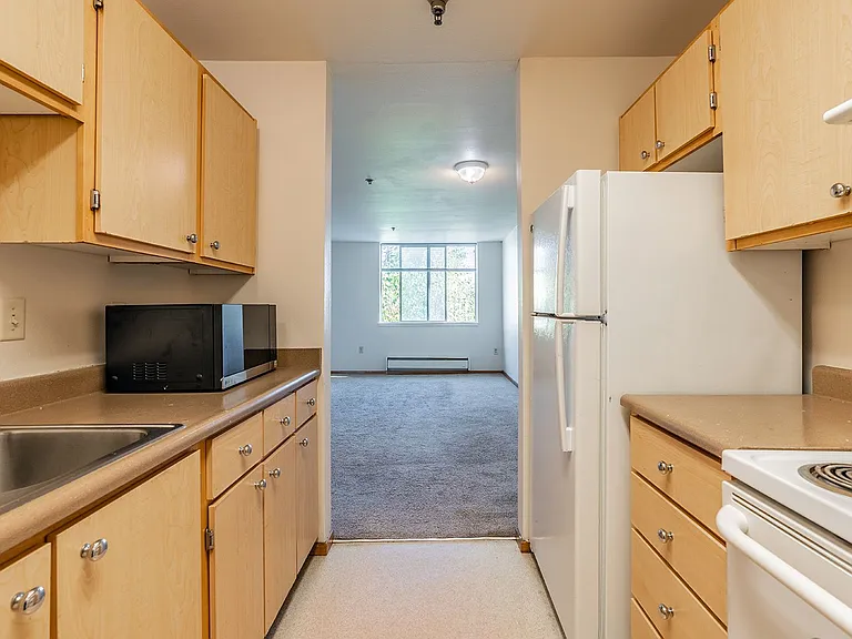 INCOME RESTRICTED Affordable Apartments in Hazelwood! — Photo 43