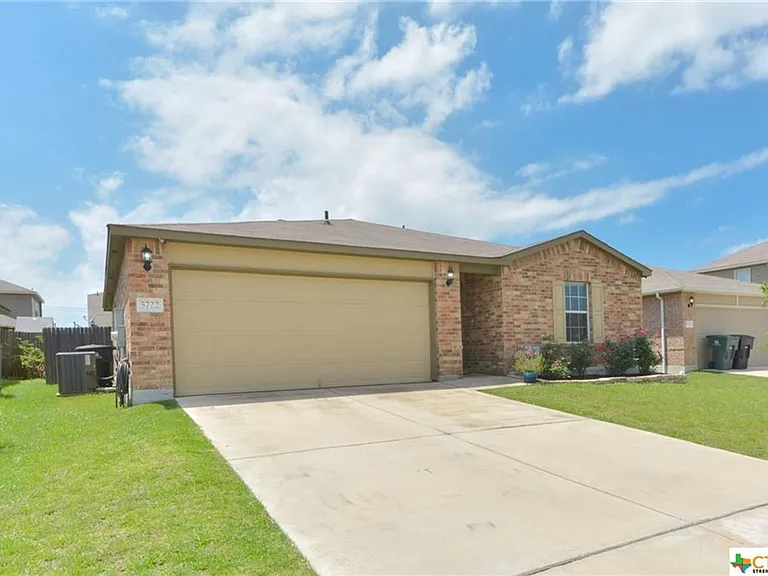 5722 Stanford Dr — Photo 2