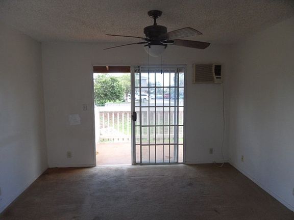 Additional Living Room