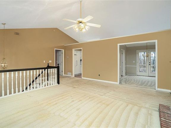 3rd image of 2335 Harbin Oaks Dr