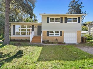 4407 Prairie Ave, McHenry, IL 60050