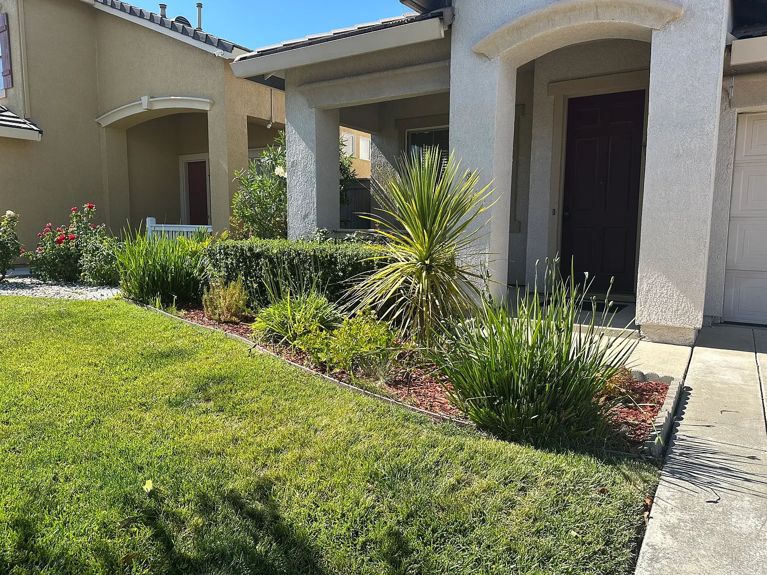 2 bed, 2400 sqft, $1,300 — Photo 3