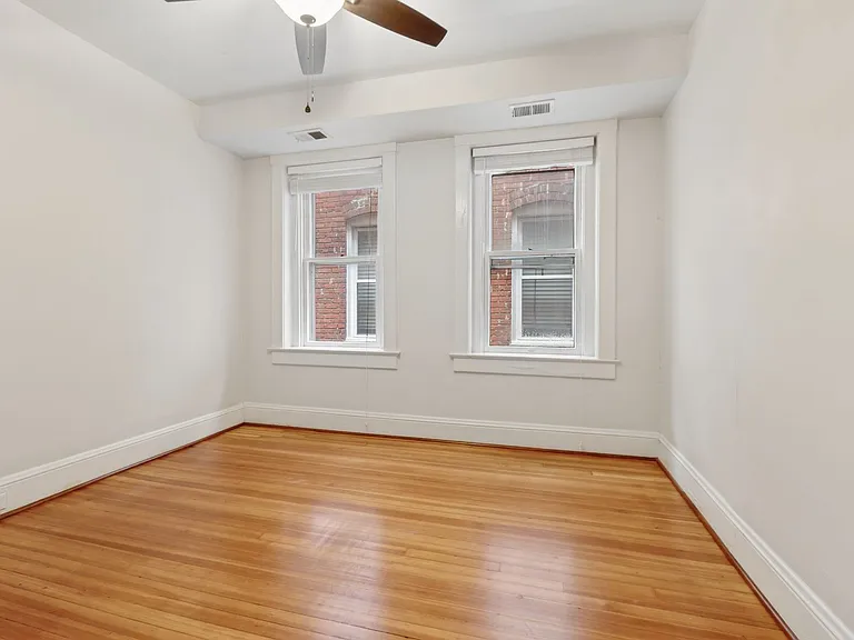 1323 Colonial Ave #3 — Photo 10