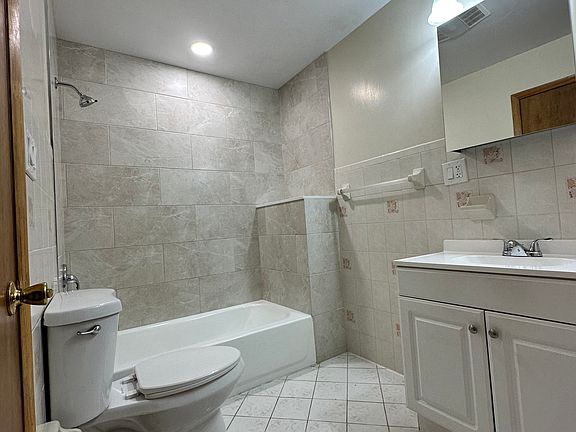 3rd image of 269 New York Ave Floor Basement