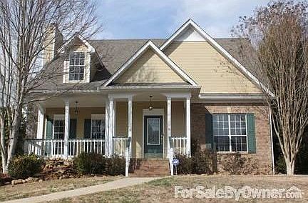 Home Sweet Home : Attention to detail. New Roof, New Carpeting, New Tile and Granite counters.