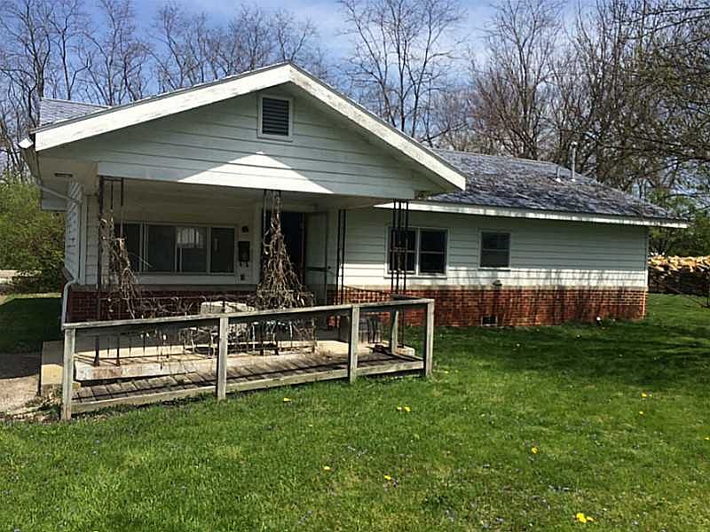 1st image of 612 1st St