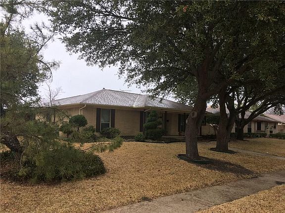 2nd image of 3233 Kensington Dr