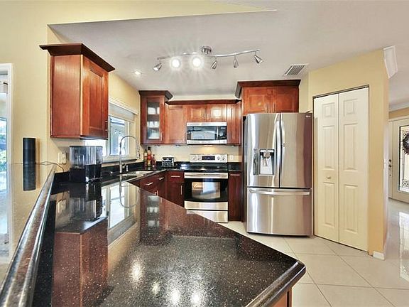 5th image of 5429 Highlands Vista Cir