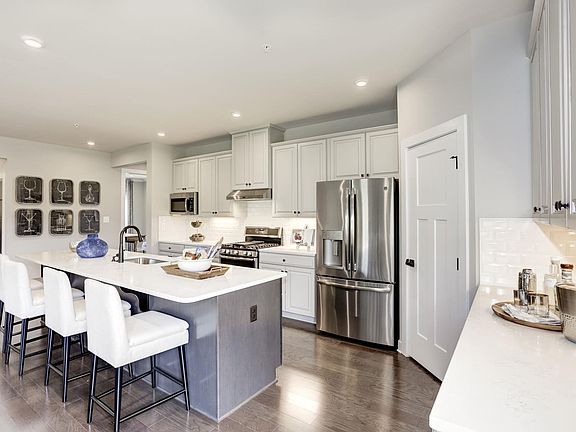 3rd image of 5418 Butterfield Ln