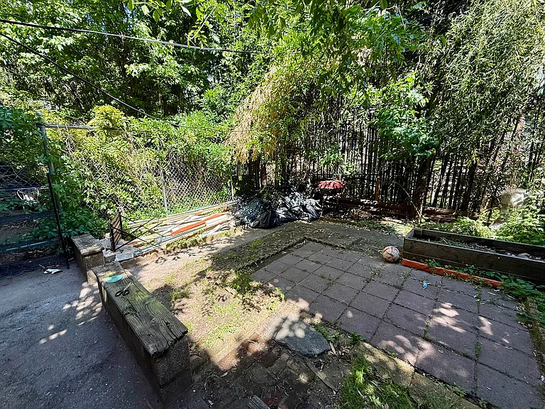 864 Hart St #1B — Photo 12