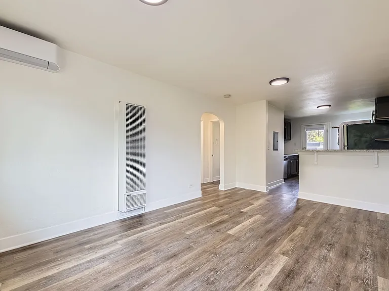 3221 E 33rd Ave — Photo 3