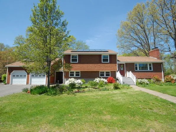 95 Bayberry Rd, Concord, MA 01742