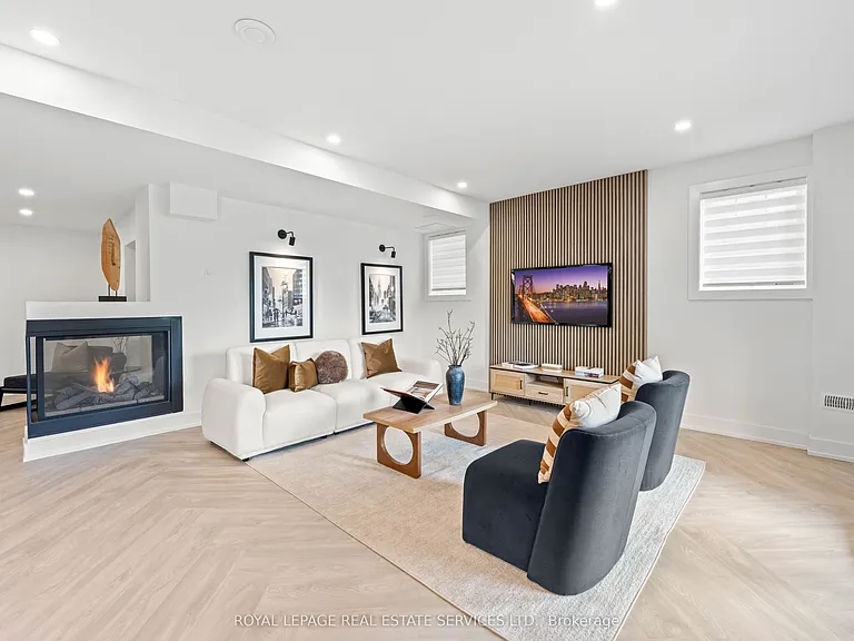 118 Coastline Dr — Photo 31