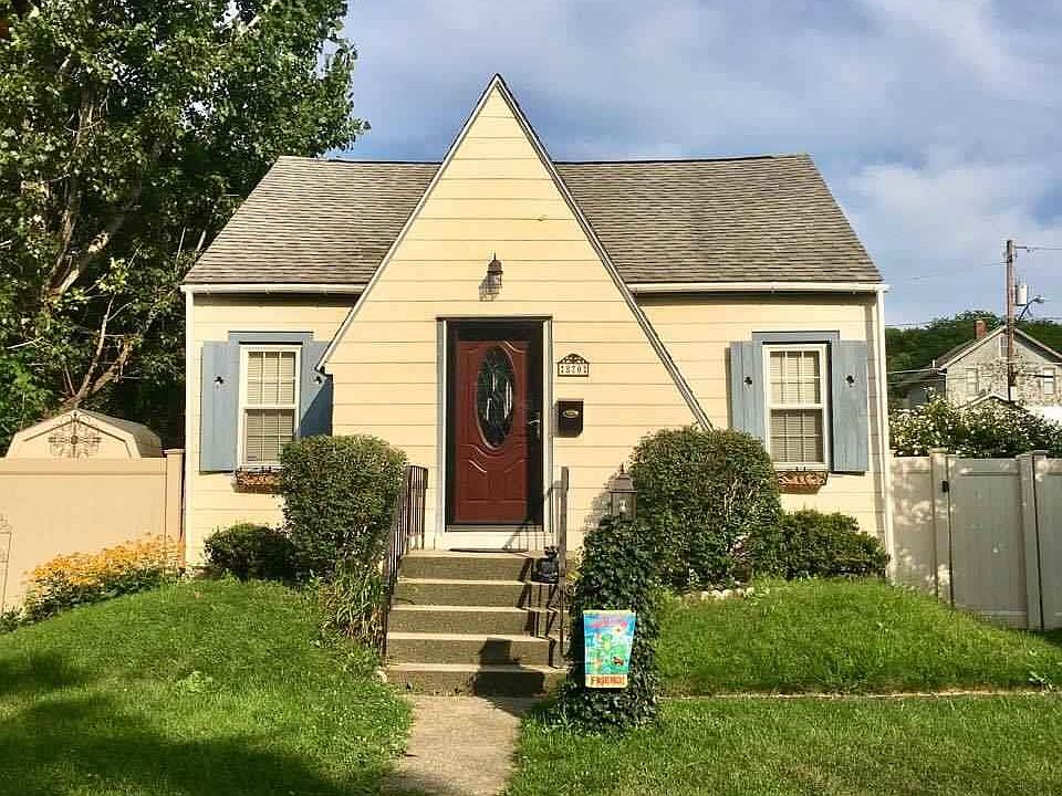 1st image of 870 6th Ave