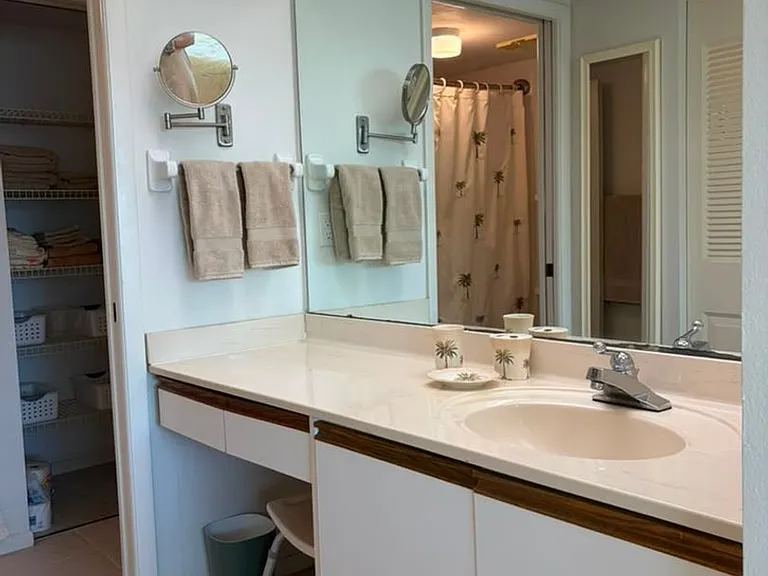 1324 Pasadena Ave S #206 — Photo 31