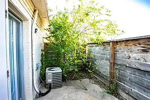 2215 Mission Hill Dr Photo 1