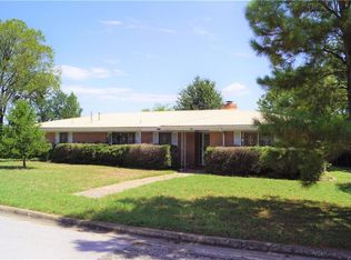 213 Warner Dr, Elgin, TX 78621