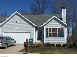 15416 High Pointe Cir, Middlefield, OH 44062