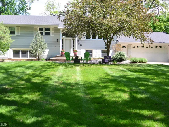 520 Edgewood Dr, Glencoe, MN 55336