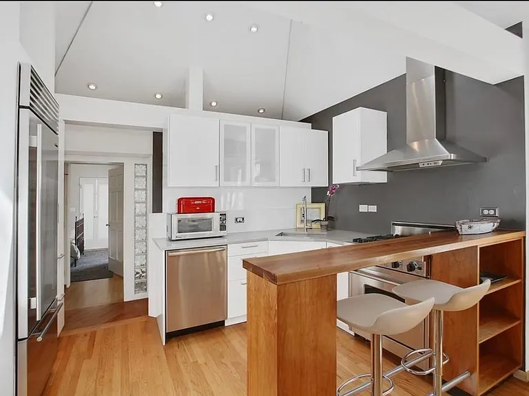 530 Fillmore St — Photo 3