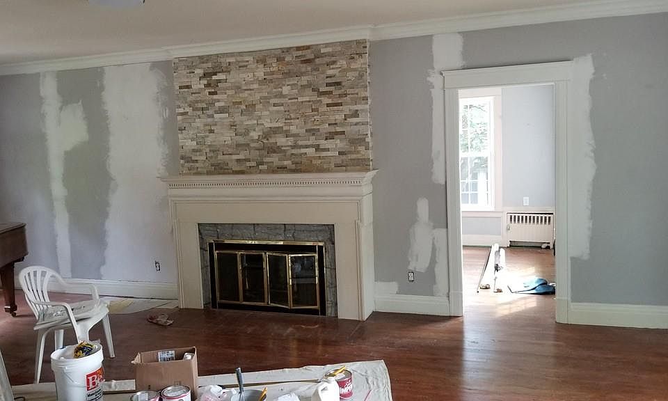 2nd image of 239 Madison Ave W