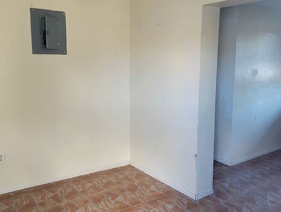 2nd image of 1355 Lavin Ln