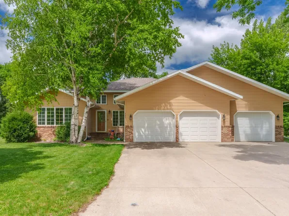 725 Westgate Cir, Hawley, MN 56549