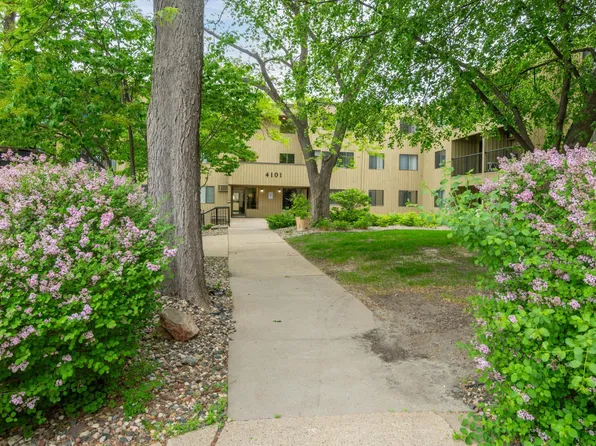 4101 Parklawn Ave APT 101, Edina, MN 55435