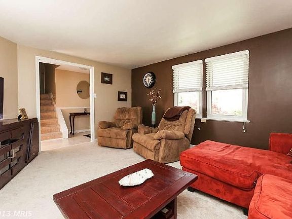 3rd image of 1319 Lincoln Woods Dr